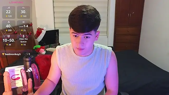 tightncuteass online show from December 4, 1:04 am