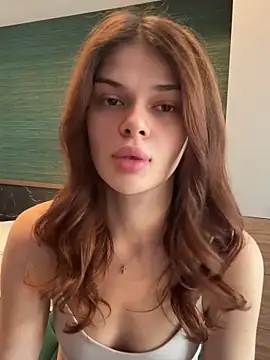 selenatress online show from October 8, 10:57 am