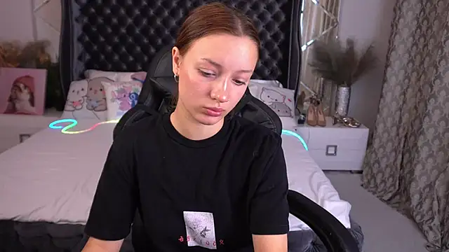 FoxyMayy online show from September 23, 1:14 pm