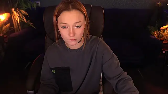 FoxyMayy online show from November 6, 1:56 pm