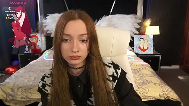 FoxyMayy online show from April 8, 1:11 pm