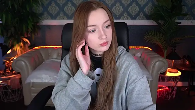 FoxyMayy online show from April 9, 12:54 pm