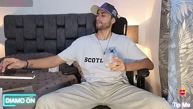 Thomas redcol online show from October 1, 4:24 pm