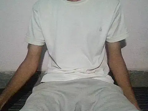 Snapshot of ash706339 chatting on September 14, 8:35 am ash706339 online show from September 14, 8:35 am