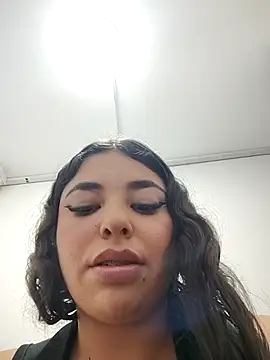 Bagiolett online show from October 18, 9:15 pm