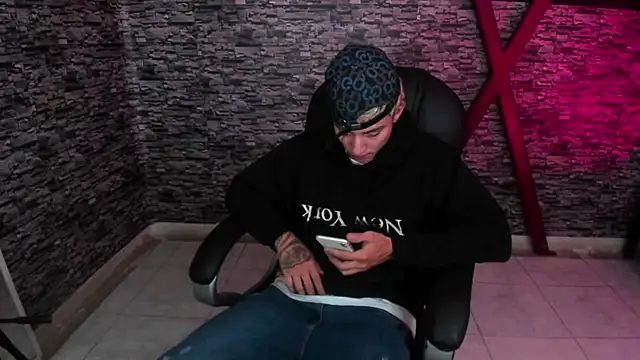 weesley boy online show from October 7, 11:24 pm