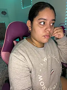 Anabelle 00  online show from April 13, 3:01 am