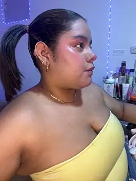 Snapshot of Anabelle_00_ chatting on June 18, 4:02 am Anabelle 00 online show from June 18, 4:02 am