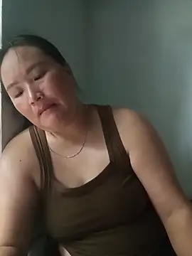 Snapshot of Tamara-a chatting on May 18, 12:29 am Tamara-a online show from May 18, 12:29 am