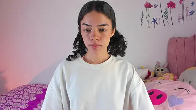 Snapshot of maddy_parker__ chatting on April 6, 9:27 pm maddy parker online show from April 6, 9:27 pm