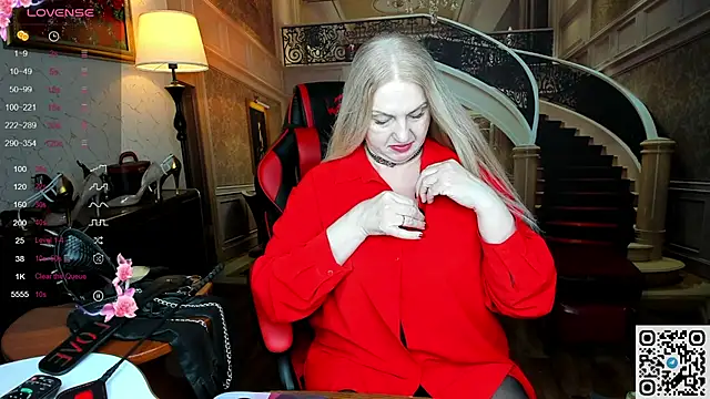 Snapshot of Nina_Devillle chatting on March 1, 12:23 am Nina Devillle online show from March 1, 12:23 am