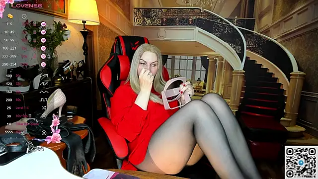 Nina Devillle online show from March 20, 1:10 am