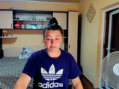 Snapshot of Soffy_Skye chatting on July 18, 5:11 am Soffy Skye online show from July 18, 5:11 am