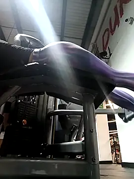 Snapshot of Mishchelle_Zakii chatting on February 7, 12:36 am Mishchelle Zakii online show from February 7, 12:36 am