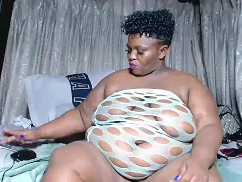 Bustyboobs02xx online show from November 4, 6:40 pm