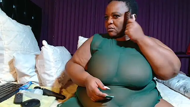 Snapshot of Bustyboobs02xx chatting on July 26, 7:37 am Bustyboobs02xx online show from July 26, 7:37 am