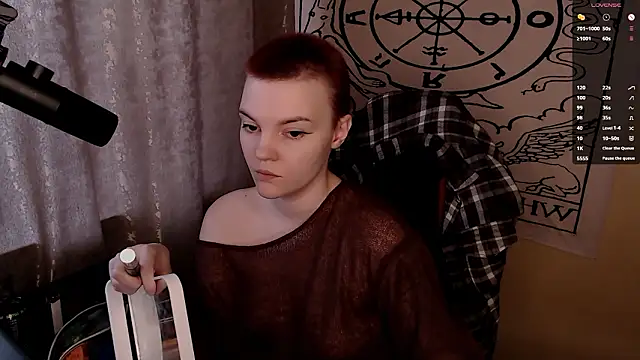 Snapshot of KrisNeal chatting on February 14, 9:17 am KrisNeal online show from February 14, 9:17 am