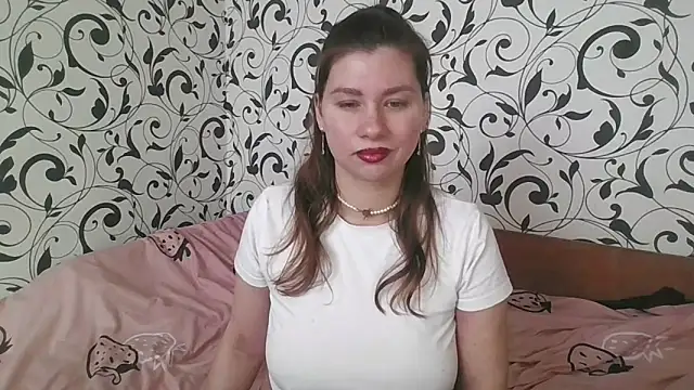 YourEmilie online show from February 5, 10:09 am