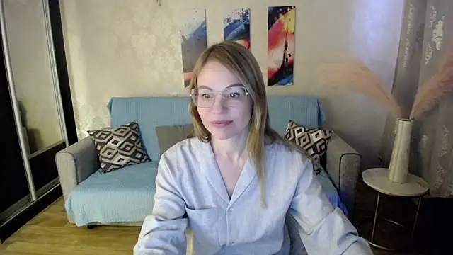 shy hot cat online show from November 20, 10:04 am