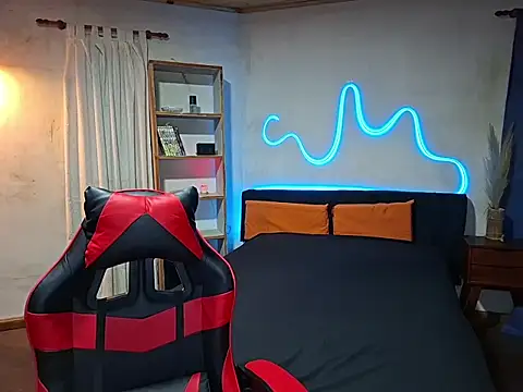 Snapshot of ObeyLust chatting on November 22, 11:37 pm ObeyLust online show from November 22, 11:37 pm