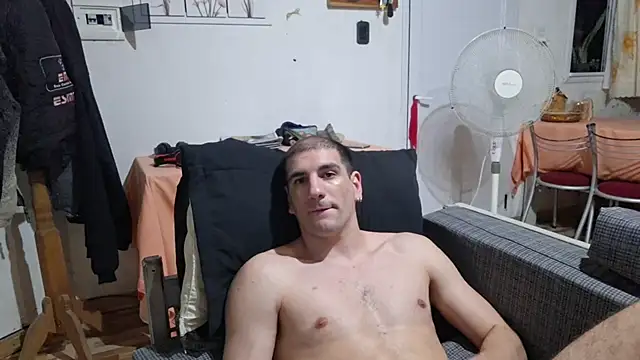 Snapshot of ObeyLust chatting on November 28, 12:57 am ObeyLust online show from November 28, 12:57 am