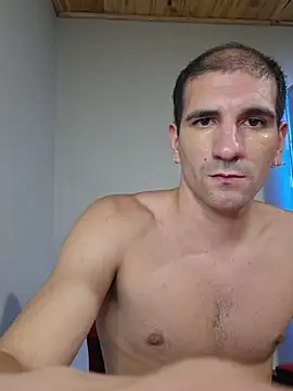 Snapshot of ObeyLust chatting on February 19, 3:46 am ObeyLust online show from February 19, 3:46 am