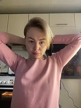 MartaLuna  online show from January 6, 9:35 am