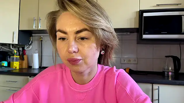 MartaLuna  online show from March 23, 10:19 am