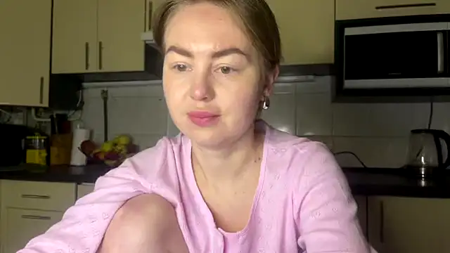 MartaLuna  online show from March 27, 10:20 pm