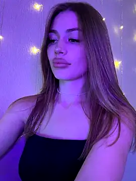 Elizabeth Tay online show from November 6, 5:36 pm