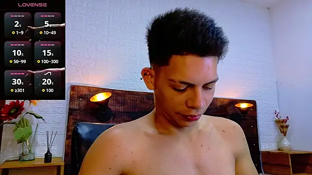 JhosuaVega online show from October 26, 12:27 am