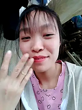 Snapshot of Phuoc_xx chatting on February 19, 8:10 am Phuoc xx online show from February 19, 8:10 am