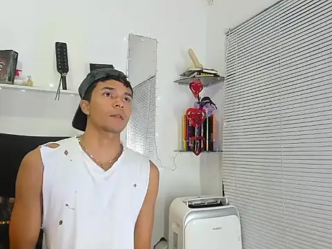 xxKamadevaxx online show from February 25, 12:37 pm