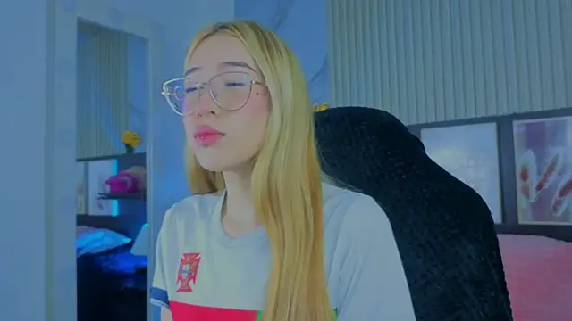 Snapshot of tokyoluu chatting on September 23, 10:13 pm tokyoluu online show from September 23, 10:13 pm