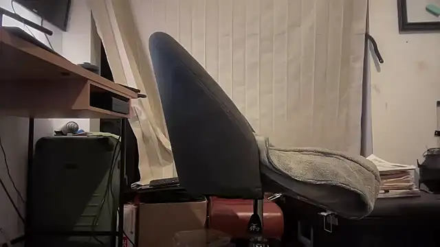 jasoncali305 online show from February 18, 6:31 am