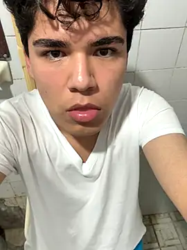 Snapshot of kjesusd12 chatting on October 6, 6:11 am kjesusd12 online show from October 6, 6:11 am