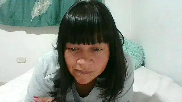adri89-g online show from January 18, 12:14 am