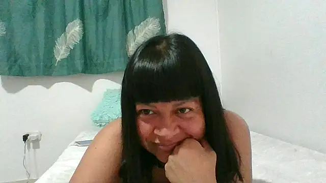 adri89-g online show from February 14, 9:55 pm