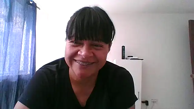 adri89-g online show from April 4, 1:52 pm