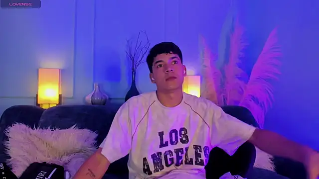 SandroVeyra online show from November 4, 1:27 am