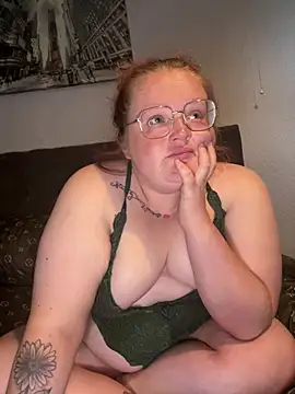Snapshot of AmberBliss-X chatting on July 19, 7:28 pm AmberBliss-X online show from July 19, 7:28 pm