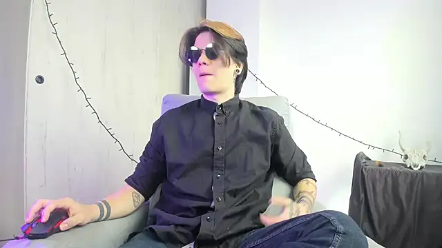 Jerry Cole online show from December 17, 3:29 pm