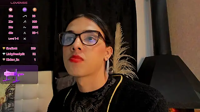Snapshot of Almaazz chatting on June 21, 12:13 am Almaazz online show from June 21, 12:13 am