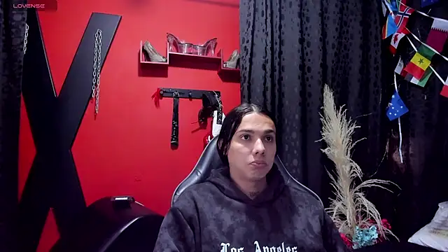 Snapshot of Almaazz chatting on July 16, 7:53 pm Almaazz online show from July 16, 7:53 pm