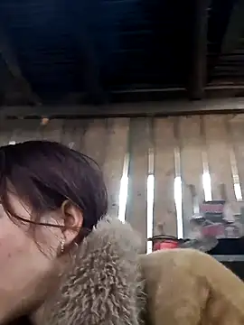 Snapshot of bonnie-00 chatting on February 4, 3:12 am bonnie-00 online show from February 4, 3:12 am