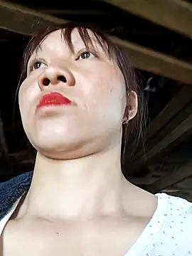 Snapshot of bonnie-00 chatting on February 25, 5:28 am bonnie-00 online show from February 25, 5:28 am