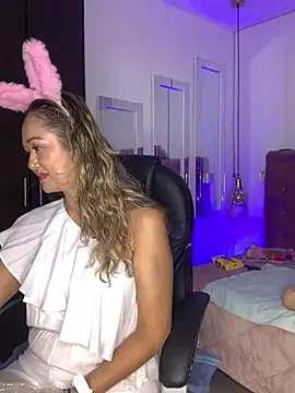 BunnyGlow50 online show from May 31, 7:48 pm