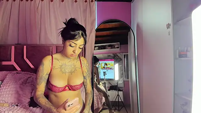 Missmoonstar online show from November 5, 4:18 pm