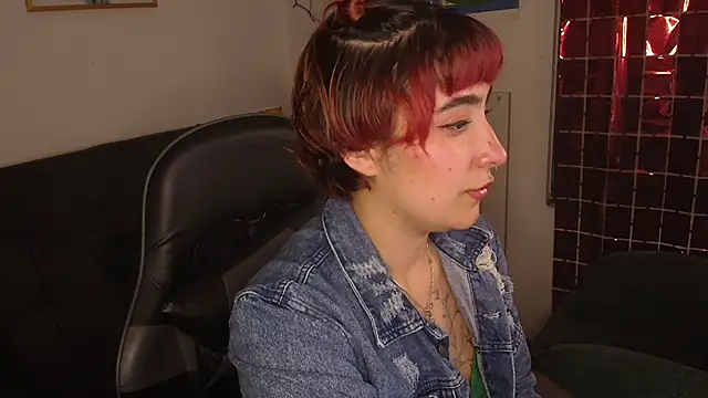 Miacatsito3 online show from February 13, 11:45 pm