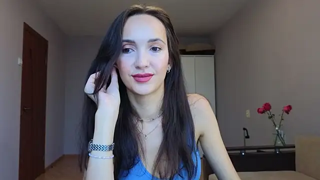 Lillian-Clark online show from October 13, 8:25 am